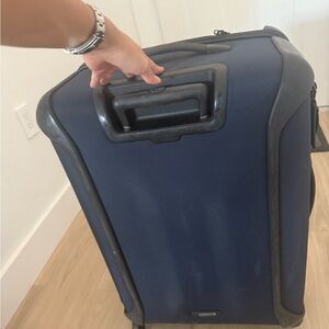 Tumi Black and Navy Luggage Tag